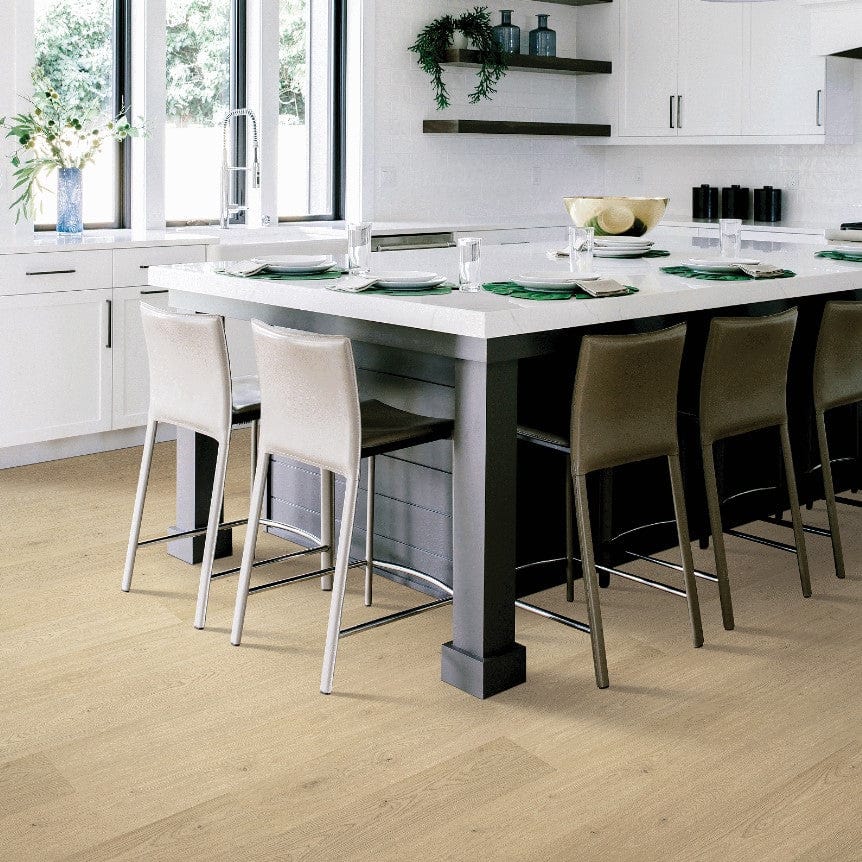 Laminate Mohawk - RevWood Plus - Hampton Villa - Sierra Sand Oak - Laminate Mohawk