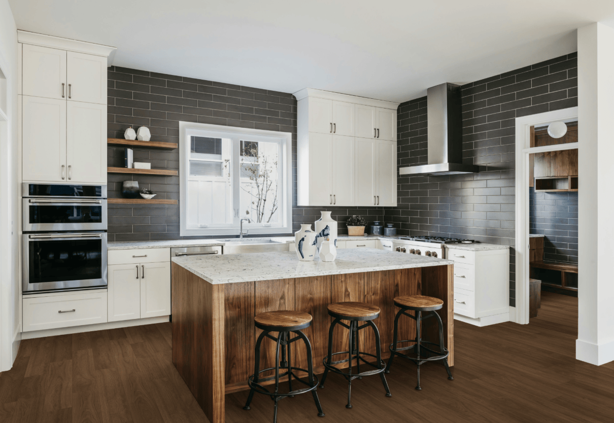 Laminate Mohawk - RevWood Select - Woodstock Knoll - Truffle Hickory - Laminate Mohawk