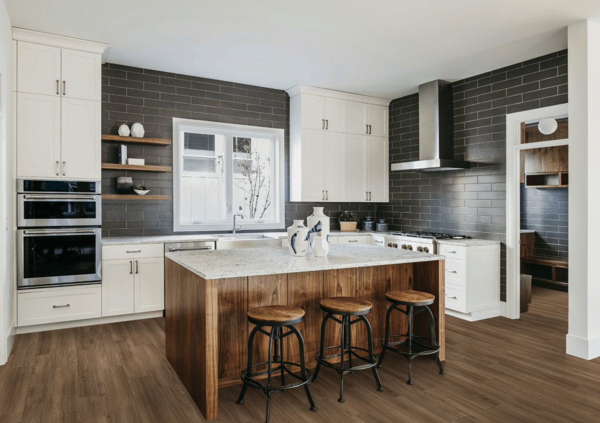 Luxury Vinyl Plank Mohawk - UltimateFlex - Loose Lay - Whitmore Terrace - Baxter - LVP Mohawk