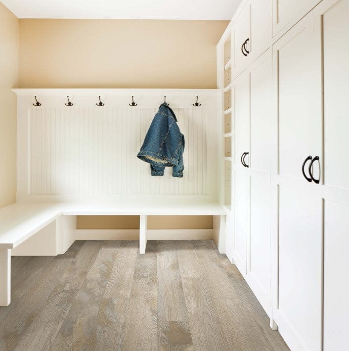 Luxury Vinyl Plank Mohawk - UltimateFlex Select - Bowman II - Sedge Wren Oak - Luxury Vinyl Plank Mohawk