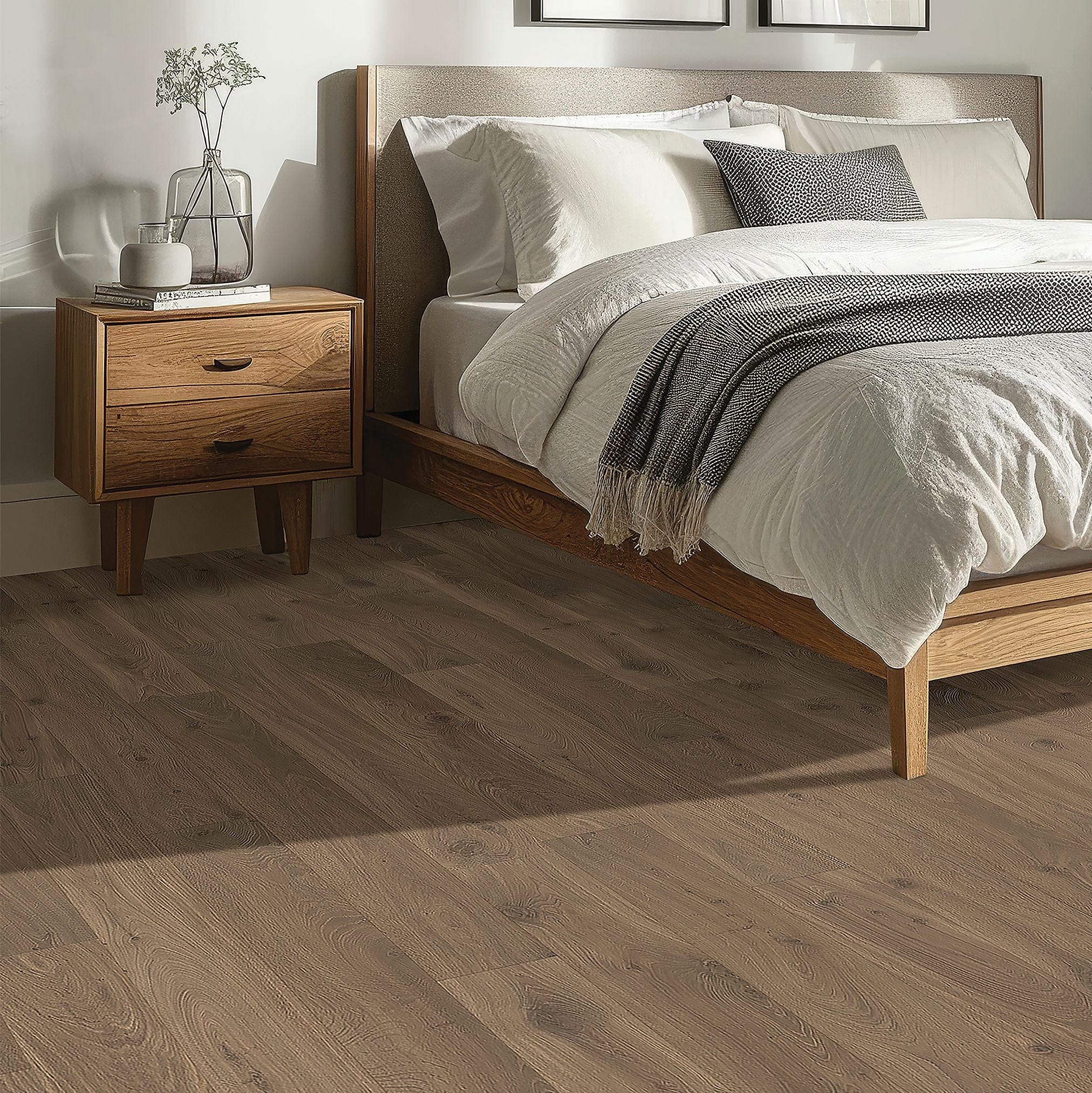 Mohawk RevWood Select Gardenia Lake Acorn Oak Laminate