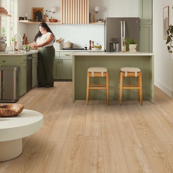 Luxury Vinyl Plank Shaw - Aristocrat HD+ Platinum - Classic Blonde - Luxury Vinyl Plank Shaw